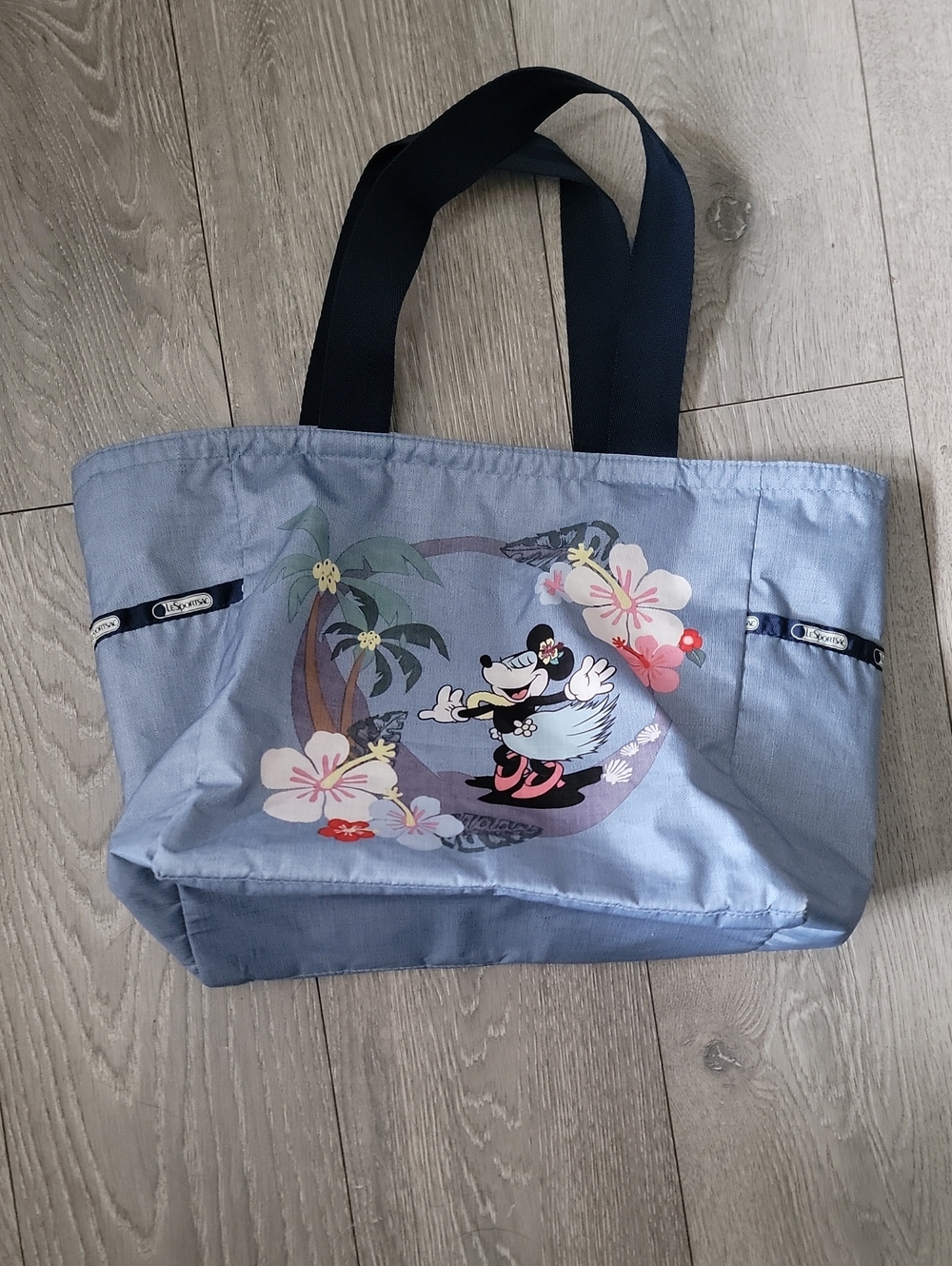 Le Sportsac Bag " Hawaiian Minnie Mouse"